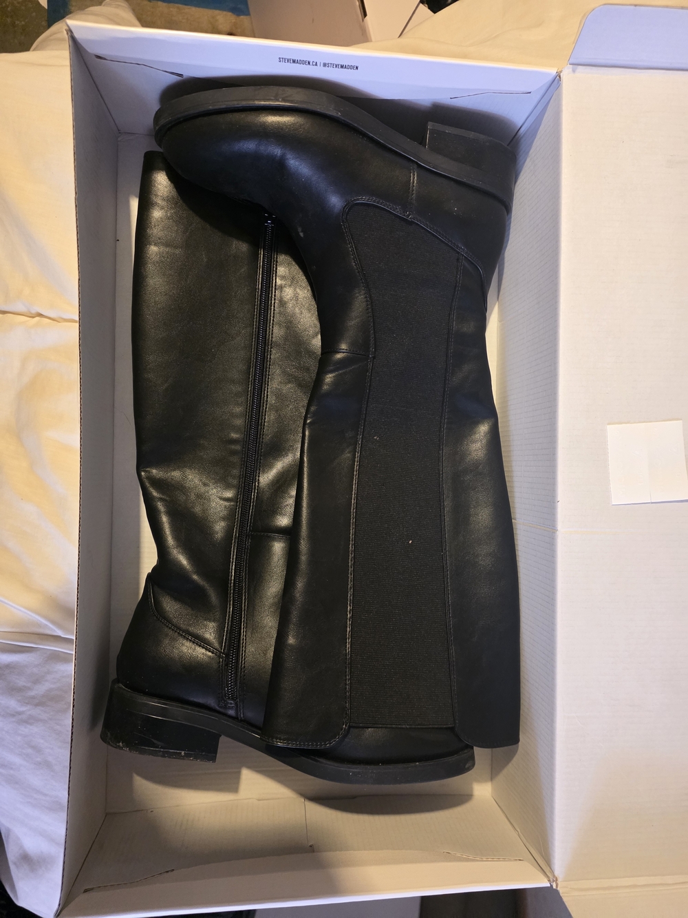 Steve Madden White and Black Logo Shoe Box